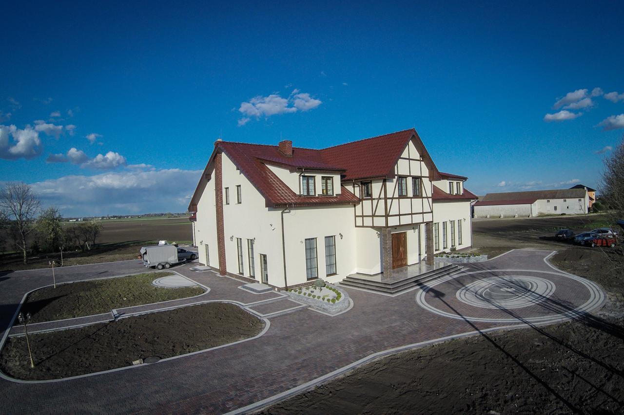 Gosciniec Pod Mlynem Hotel Inowroclaw Esterno foto
