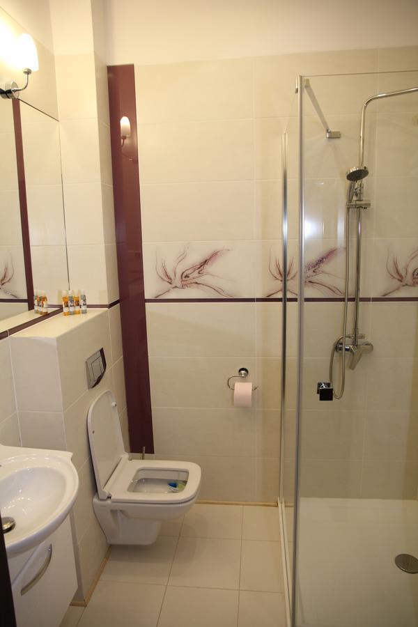 Gosciniec Pod Mlynem Hotel Inowroclaw Esterno foto