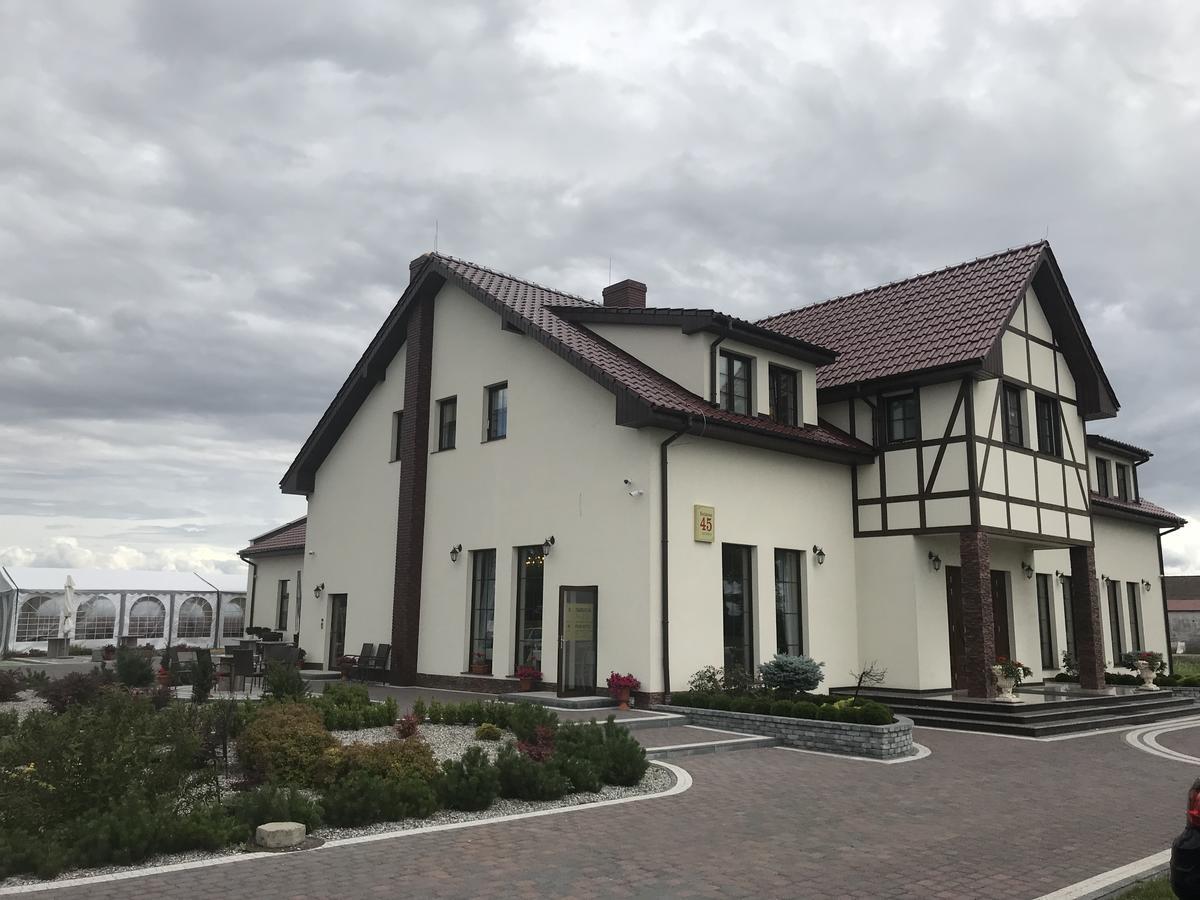 Gosciniec Pod Mlynem Hotel Inowroclaw Esterno foto
