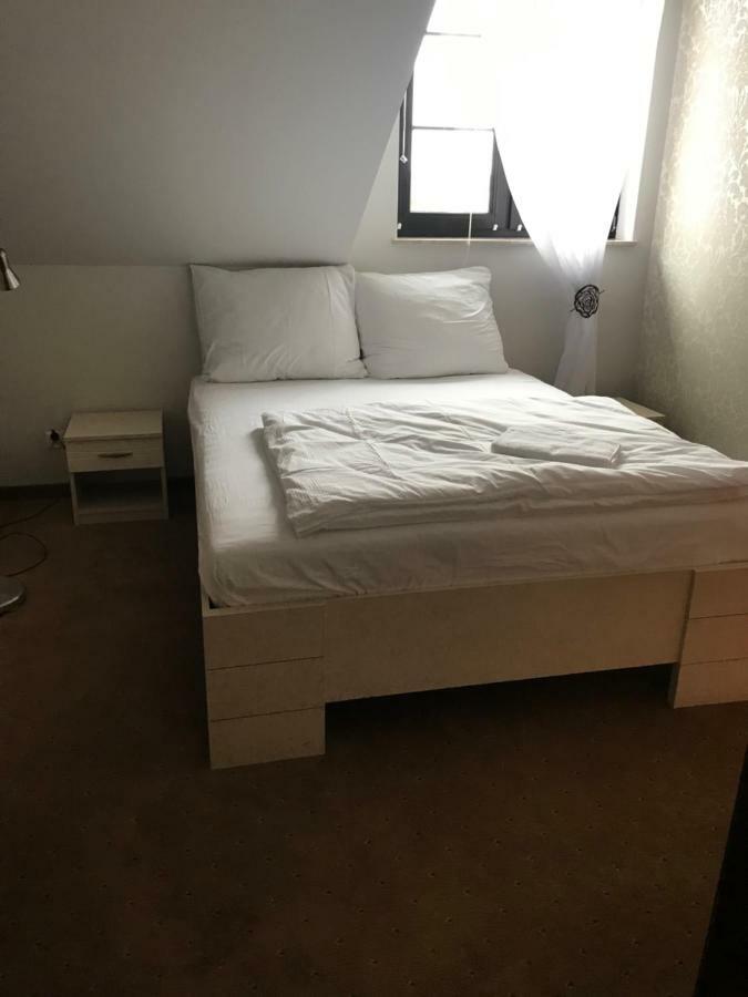 Gosciniec Pod Mlynem Hotel Inowroclaw Esterno foto